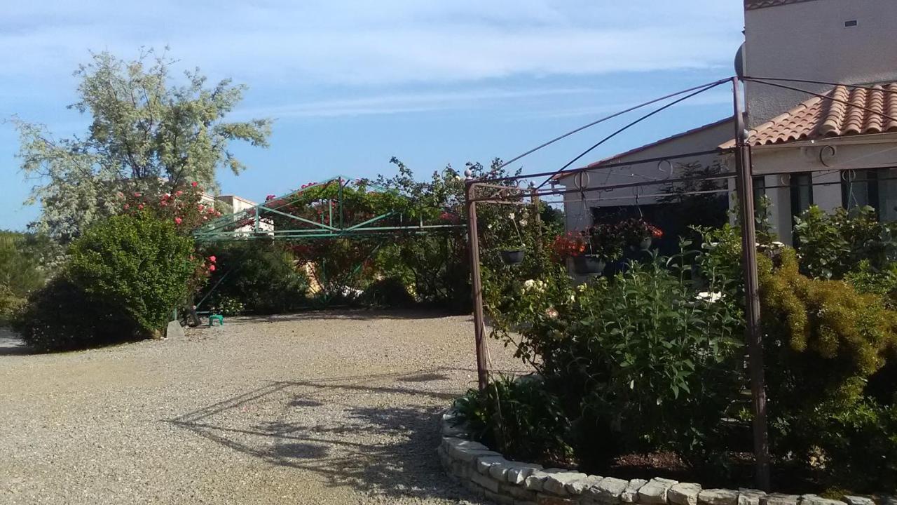 Bed and Breakfast Mas A 4 Mains Cesseras Екстер'єр фото