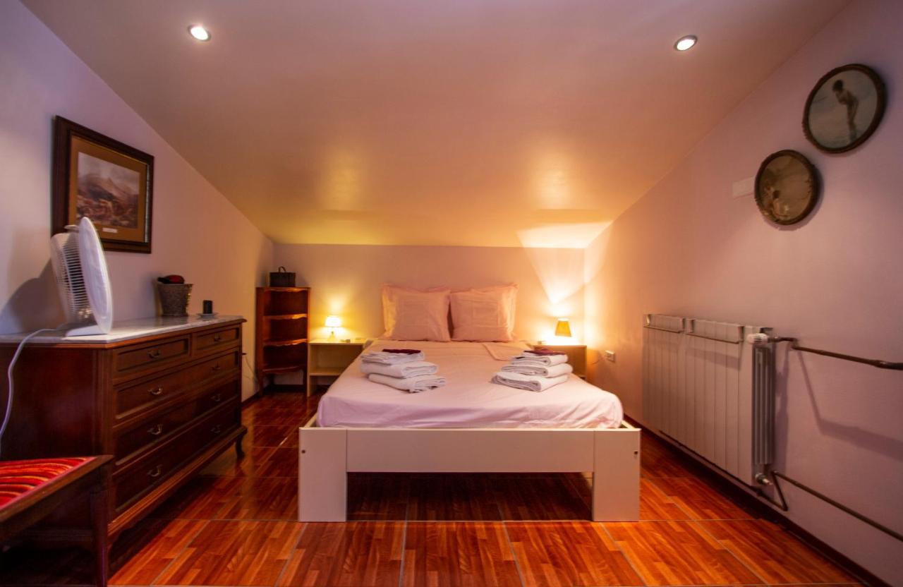 Bed and Breakfast Mas A 4 Mains Cesseras Екстер'єр фото